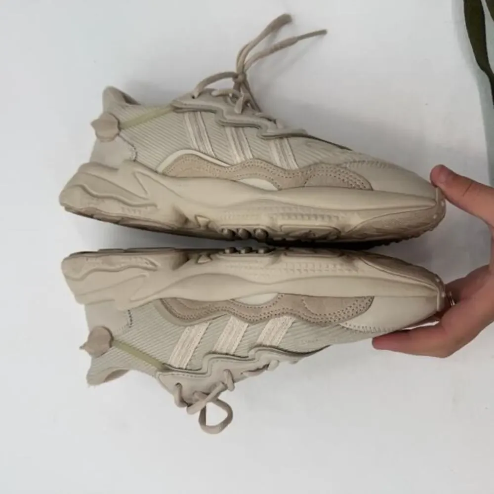 adidas feather‎ white ozweego shoes